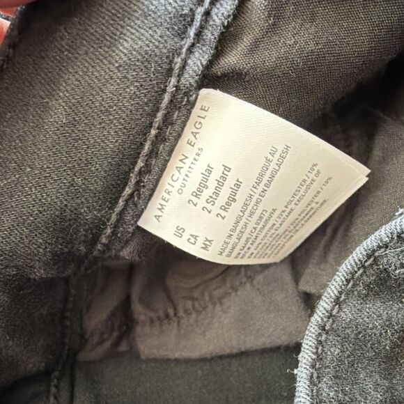 American Eagle Women's High Rise Jegging Black Distressed Stretch 5-Pocket Jeans - Picture 2 of 6